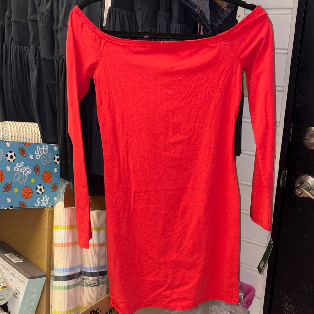 New item.. Wild Fable Vibrant Red Long Sleeve Dress